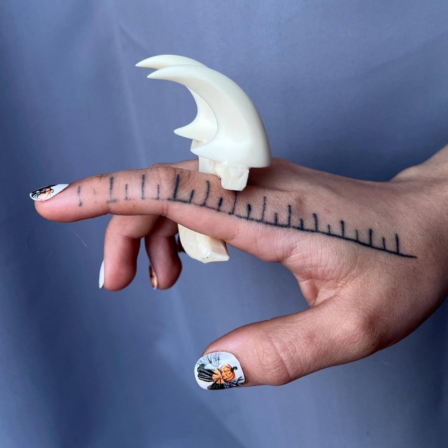 Handheld Claws - Bone