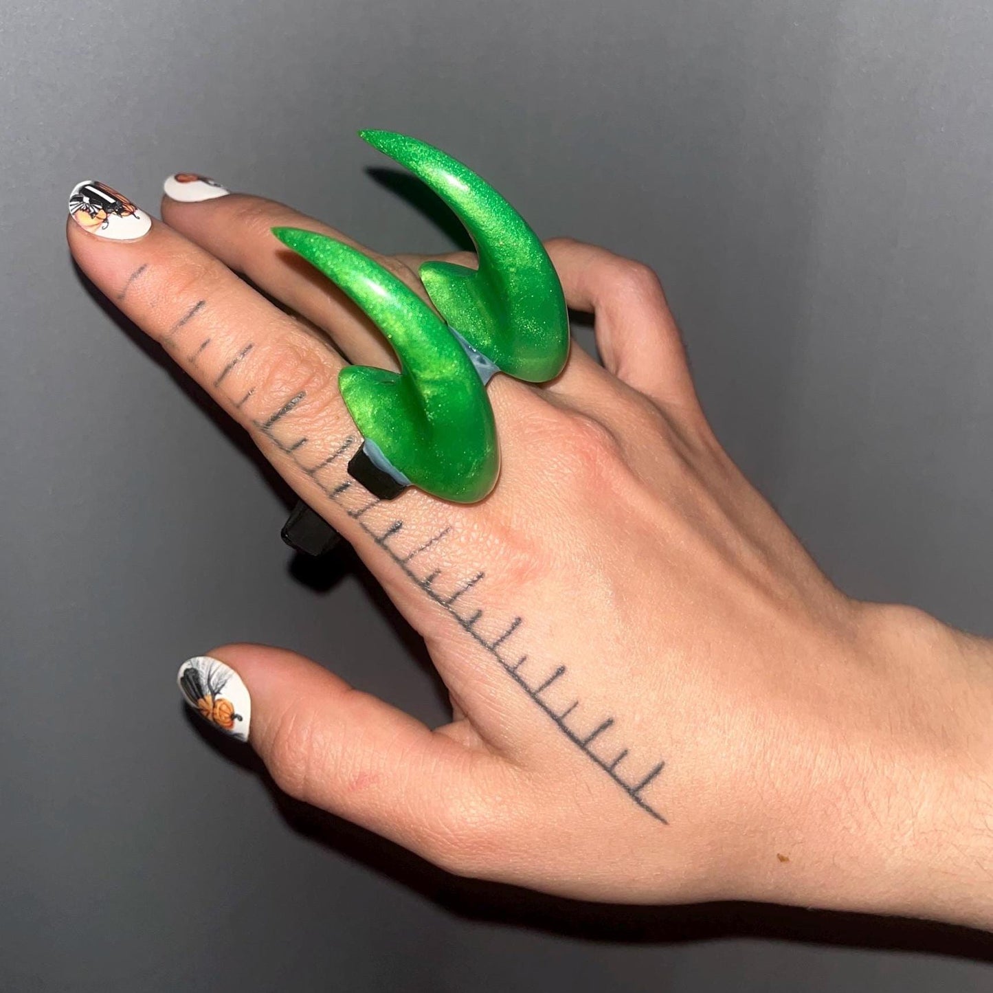 Handheld Claws - Shimmer Green