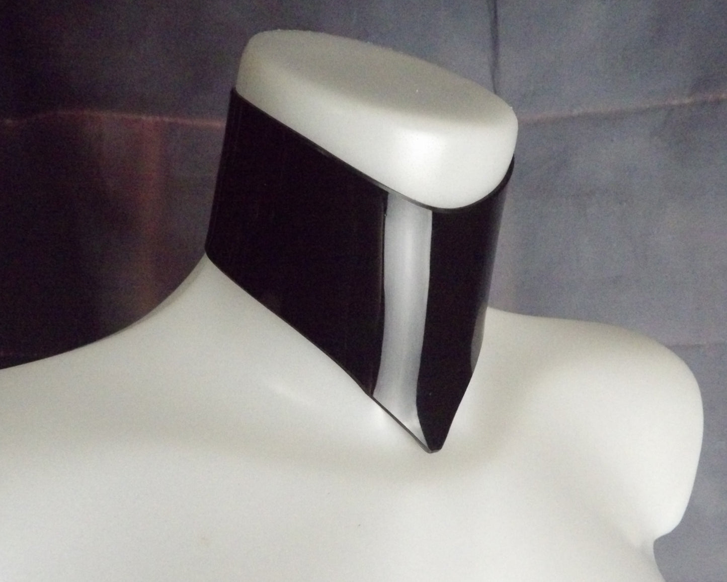 Black Pointed PVC Collar