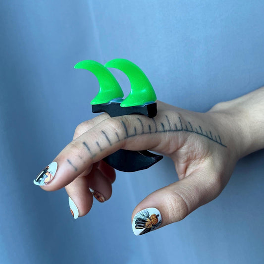 Handheld Claws - Glow Green