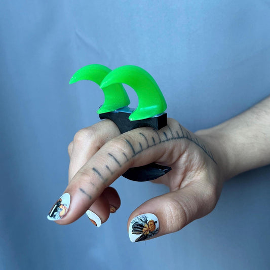 Handheld Claws - Glow Green